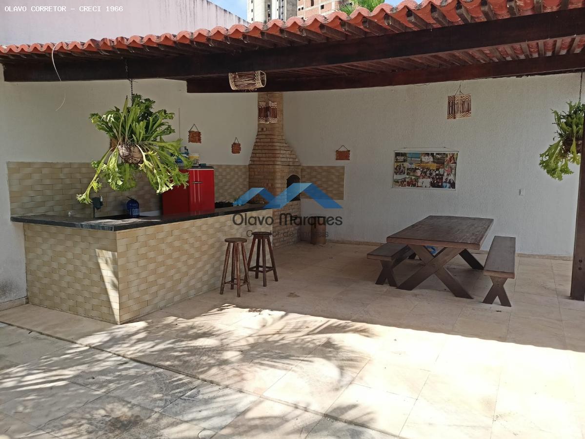 Casa à venda com 3 quartos, 320m² - Foto 6