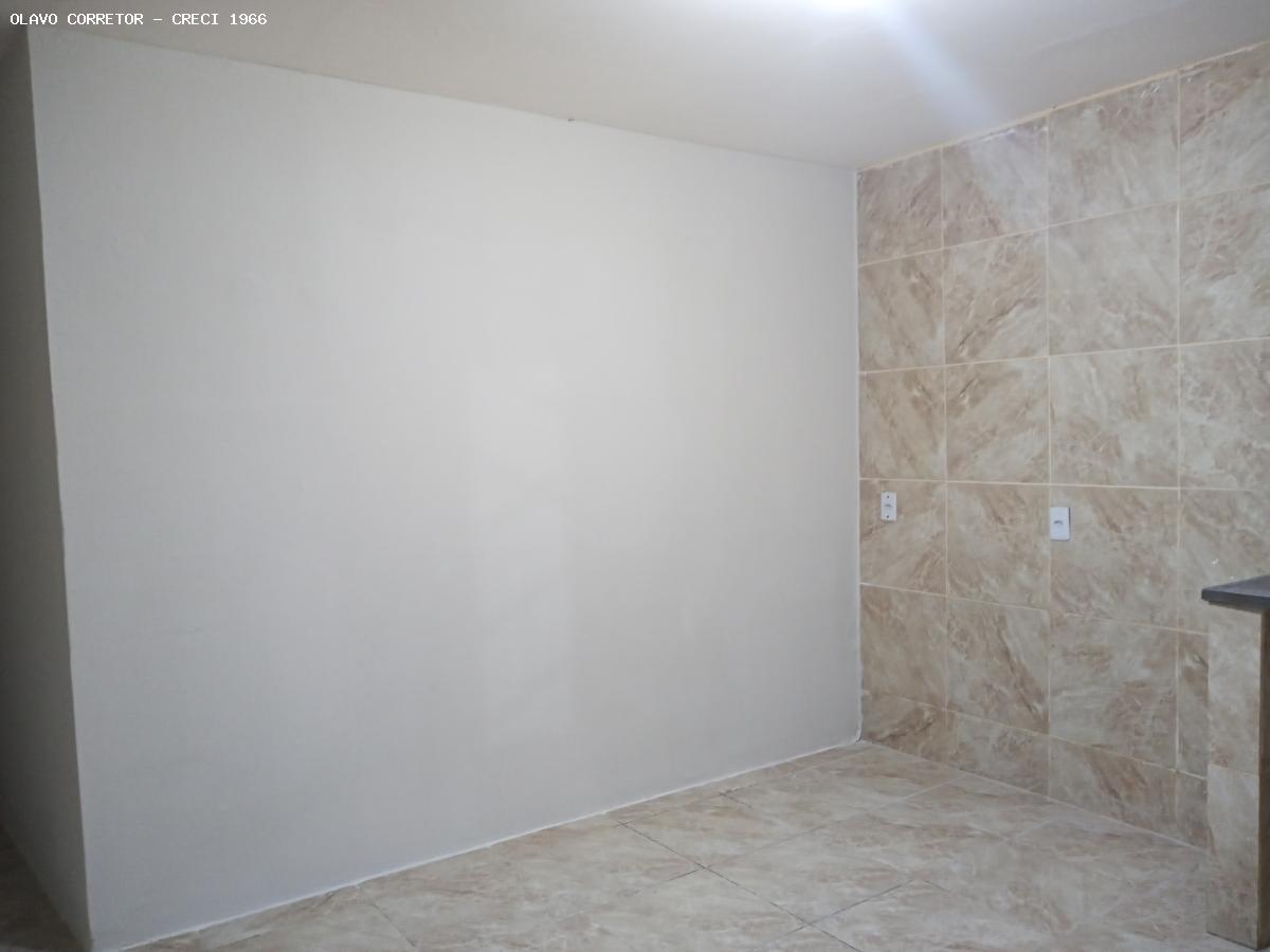 Casa para alugar com 2 quartos, 60m² - Foto 11