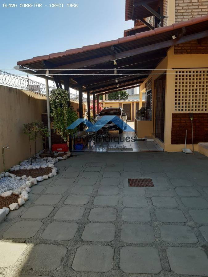 Casa à venda com 3 quartos, 300m² - Foto 6