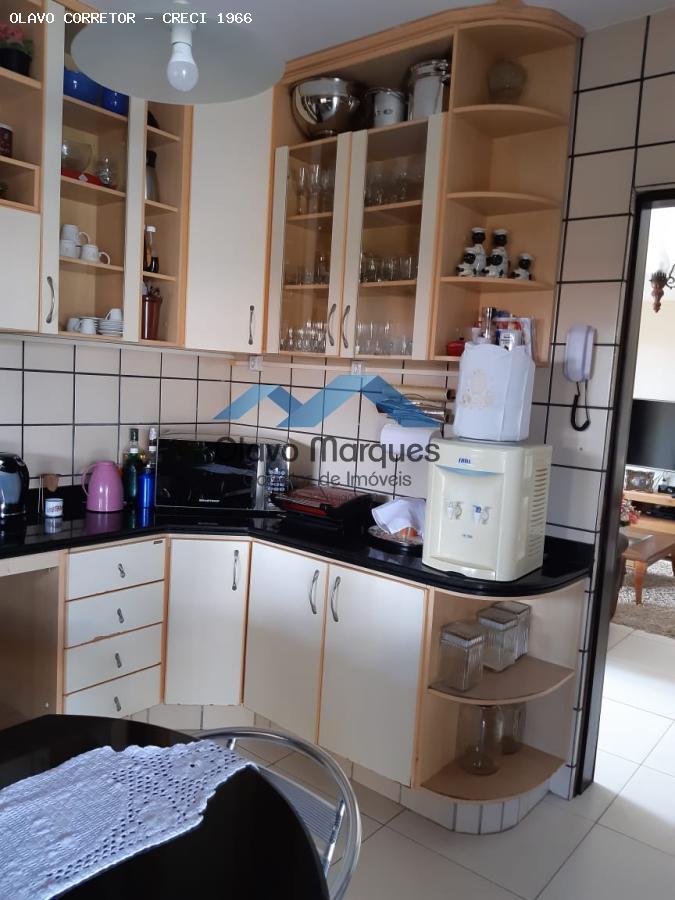 Casa à venda com 3 quartos, 300m² - Foto 31