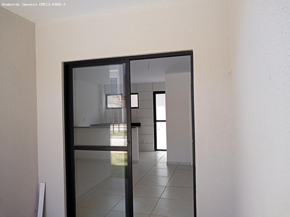 Casa de Condomínio à venda com 2 quartos, 68m² - Foto 2