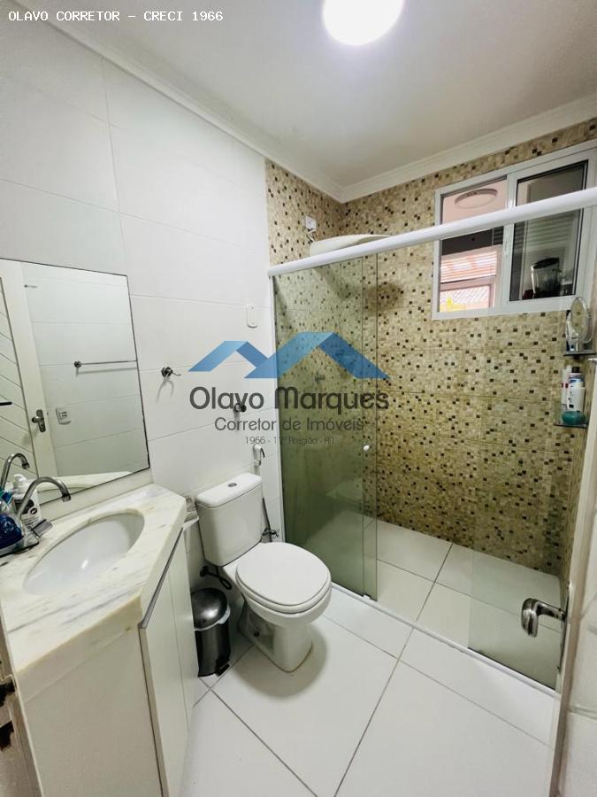 Casa à venda com 4 quartos, 260m² - Foto 4