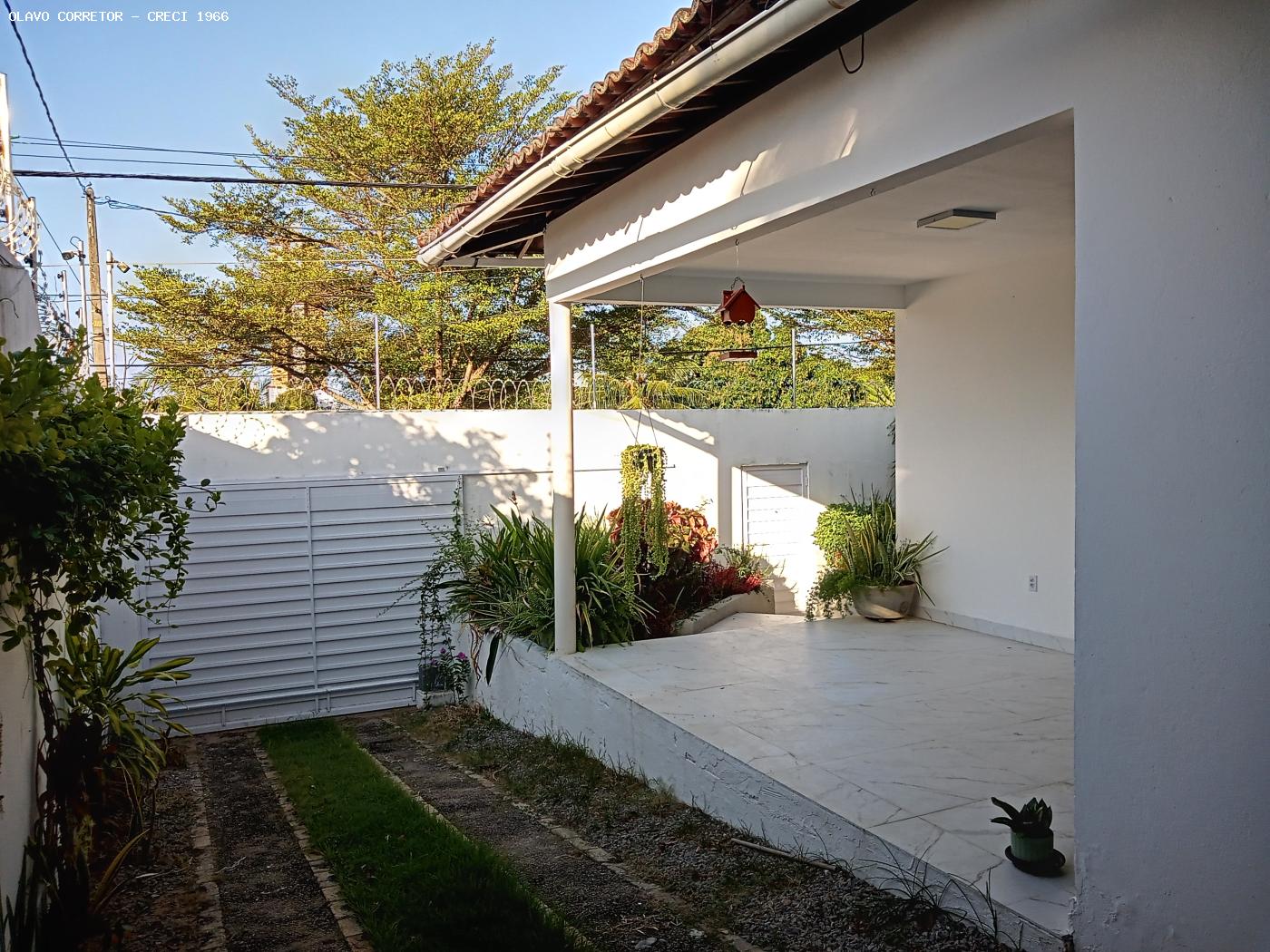 Casa à venda com 3 quartos, 116m² - Foto 2