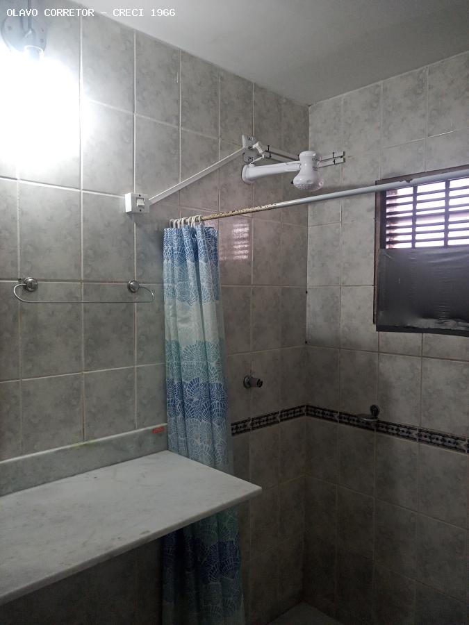 Casa para alugar com 2 quartos, 180m² - Foto 6